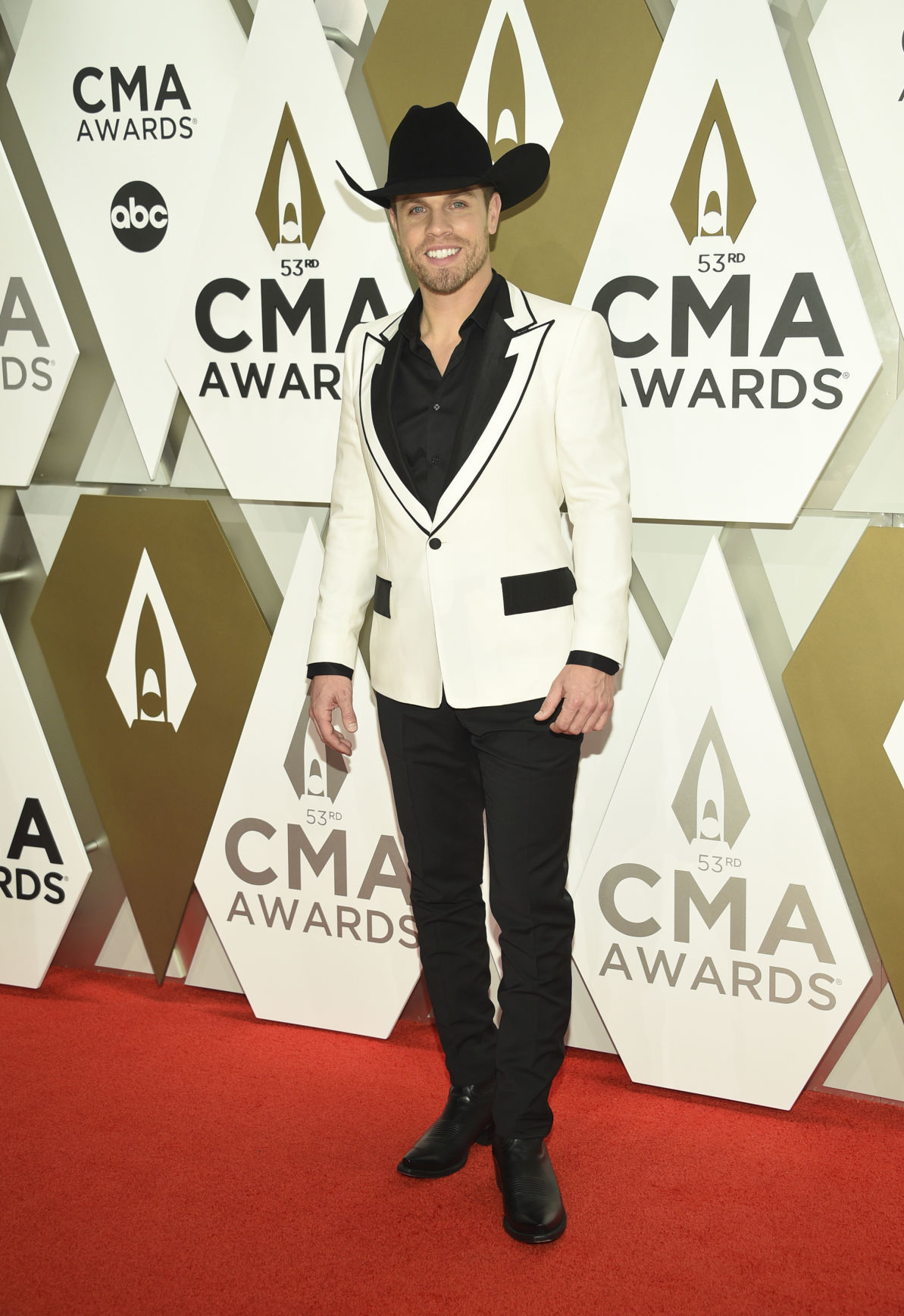 53rd Annual CMA Awards - Arrivals